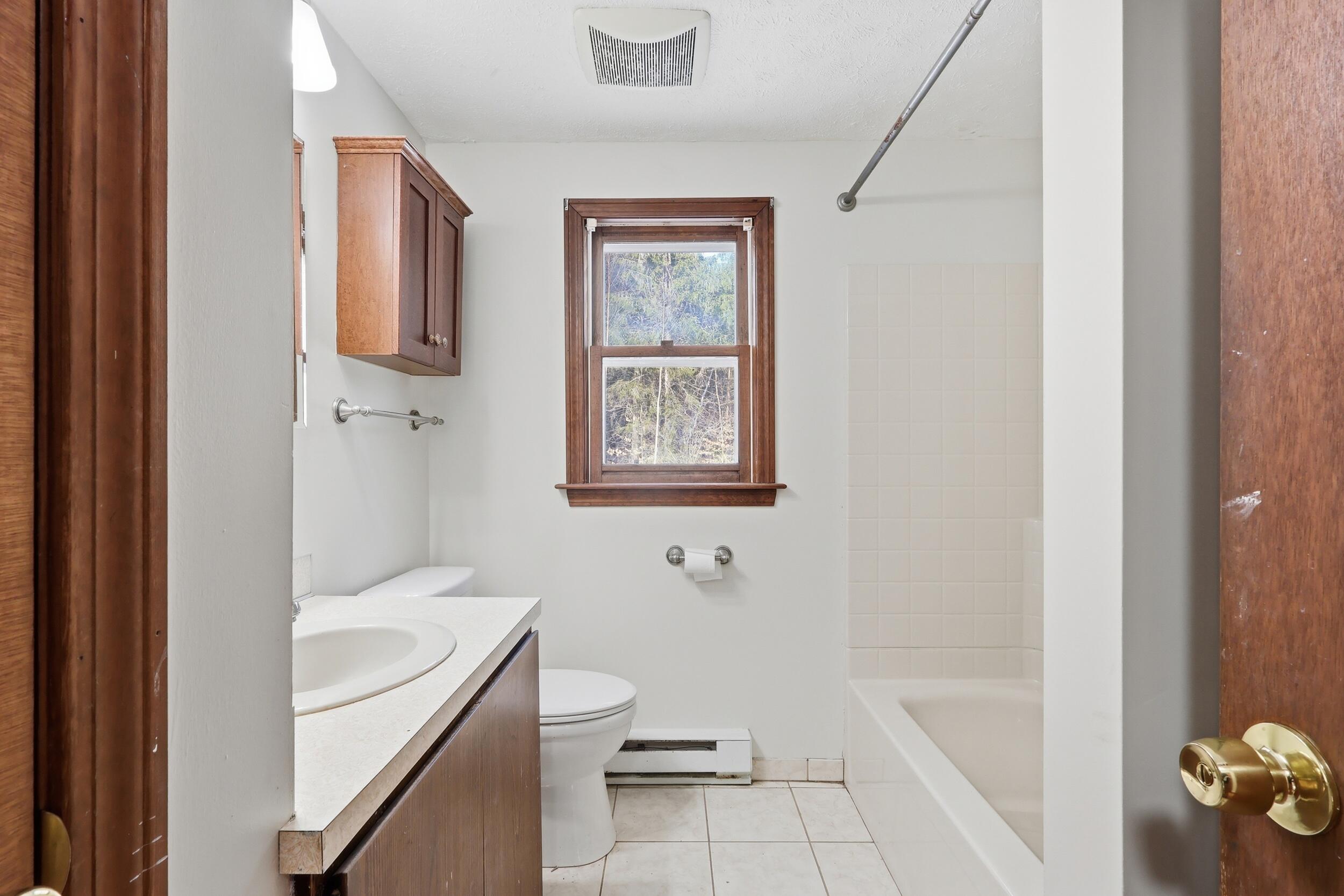 192 Varney Mill Road Windham, ME 04062 - Photo 11 of 18 11_img_0381