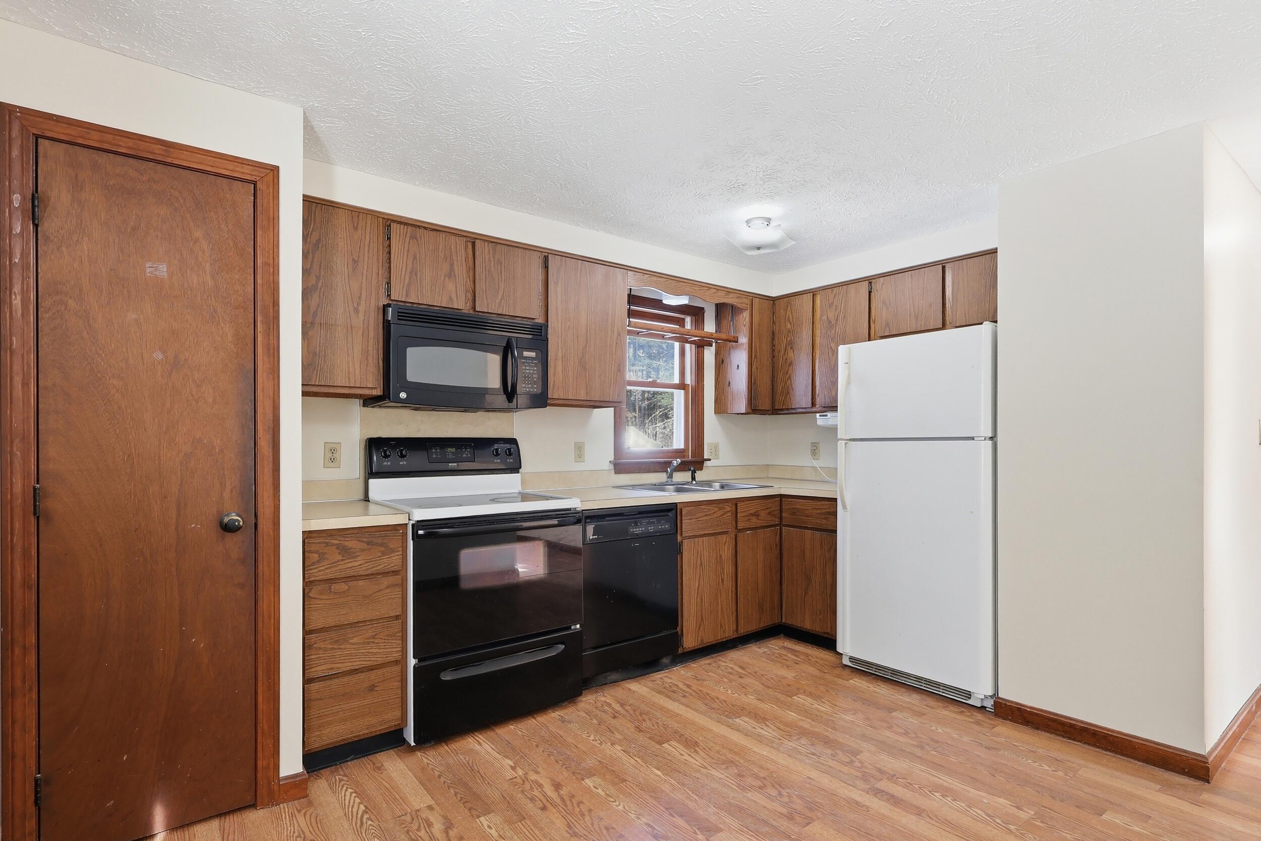 192 Varney Mill Road Windham, ME 04062 - Photo 9 of 18 5_img_0369