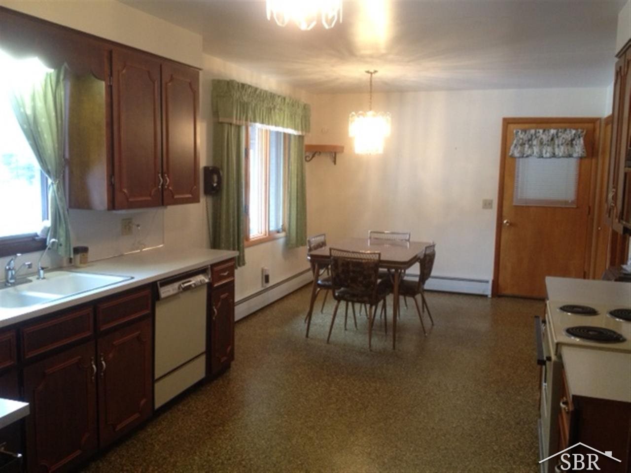 7855 Irish Road Millington, MI 48746 - Photo 2 of 18 Kitchen