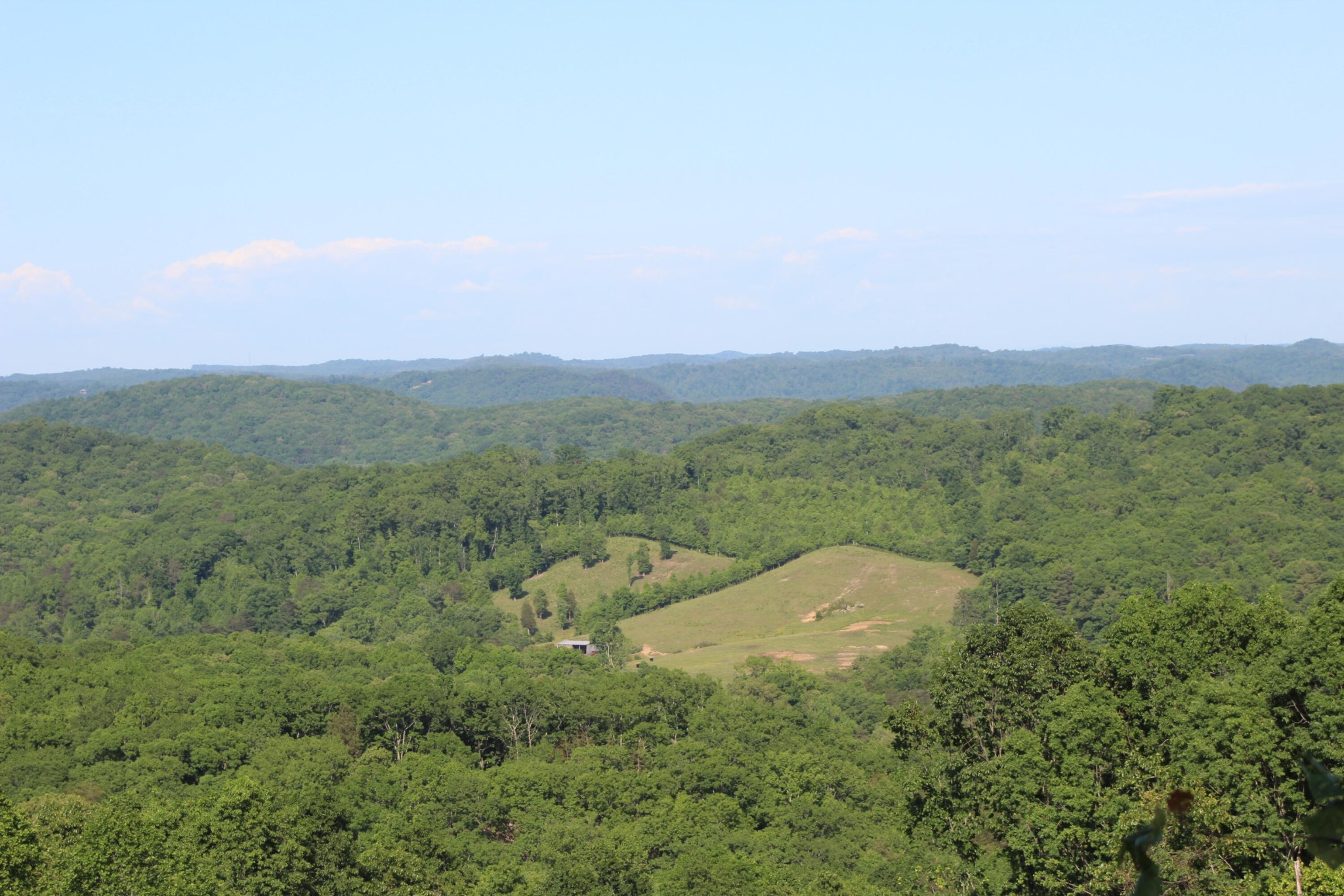 3 Dogtown Road Ten Mile, TN 37880 - Photo 26 of 33 a view of a town with mountains in the background