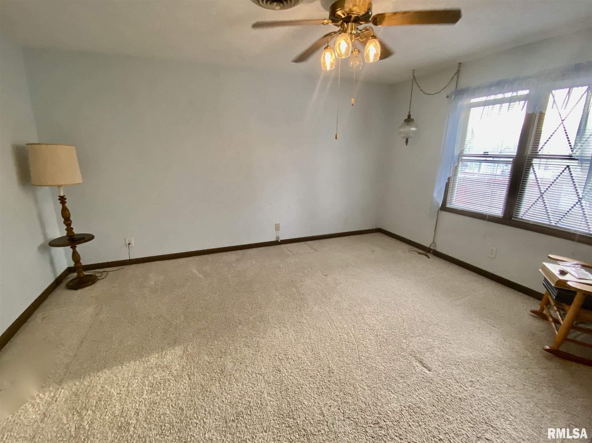 416 Charlotte Road Marion, IL 62959 - Photo 12 of 21 Gallery Image 12