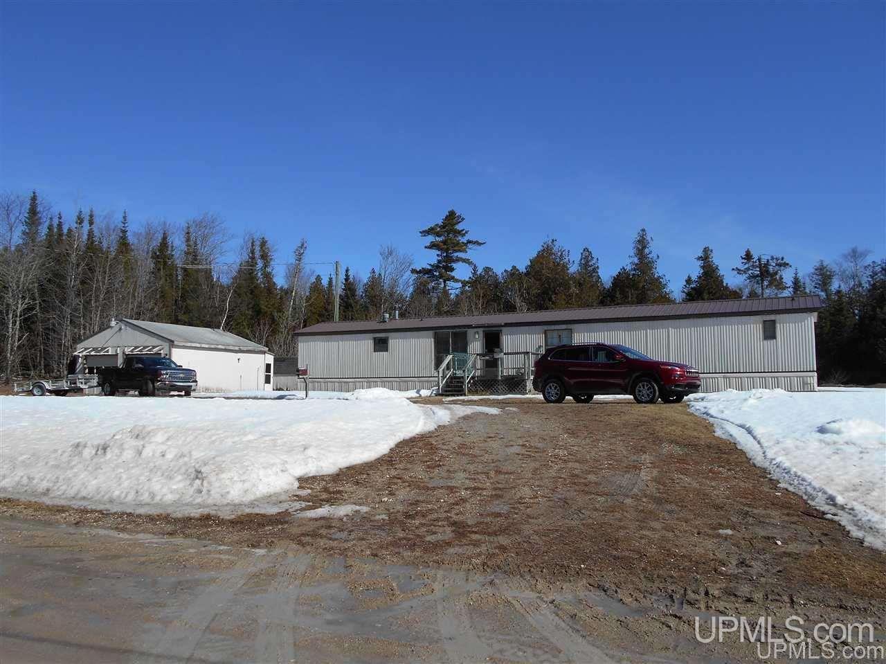 694 South Co Road Gulliver, MI 49840 - Photo 2 of 2