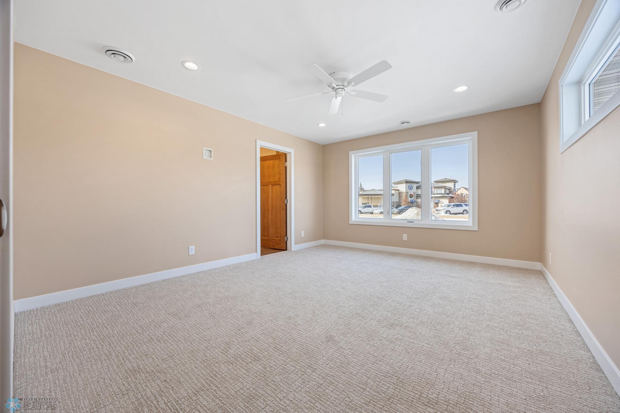 2336 30th Avenue South Fargo, ND 58103 - Photo 7 of 22