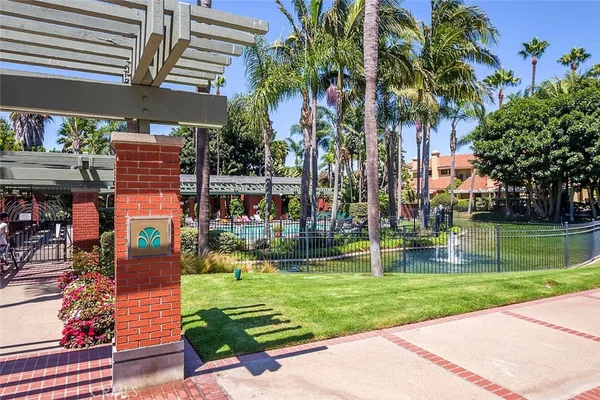 $8,600 | 16 Monterey Court, Manhattan Beach, CA 90266