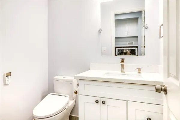 $8,600 | 16 Monterey Court, Manhattan Beach, CA 90266