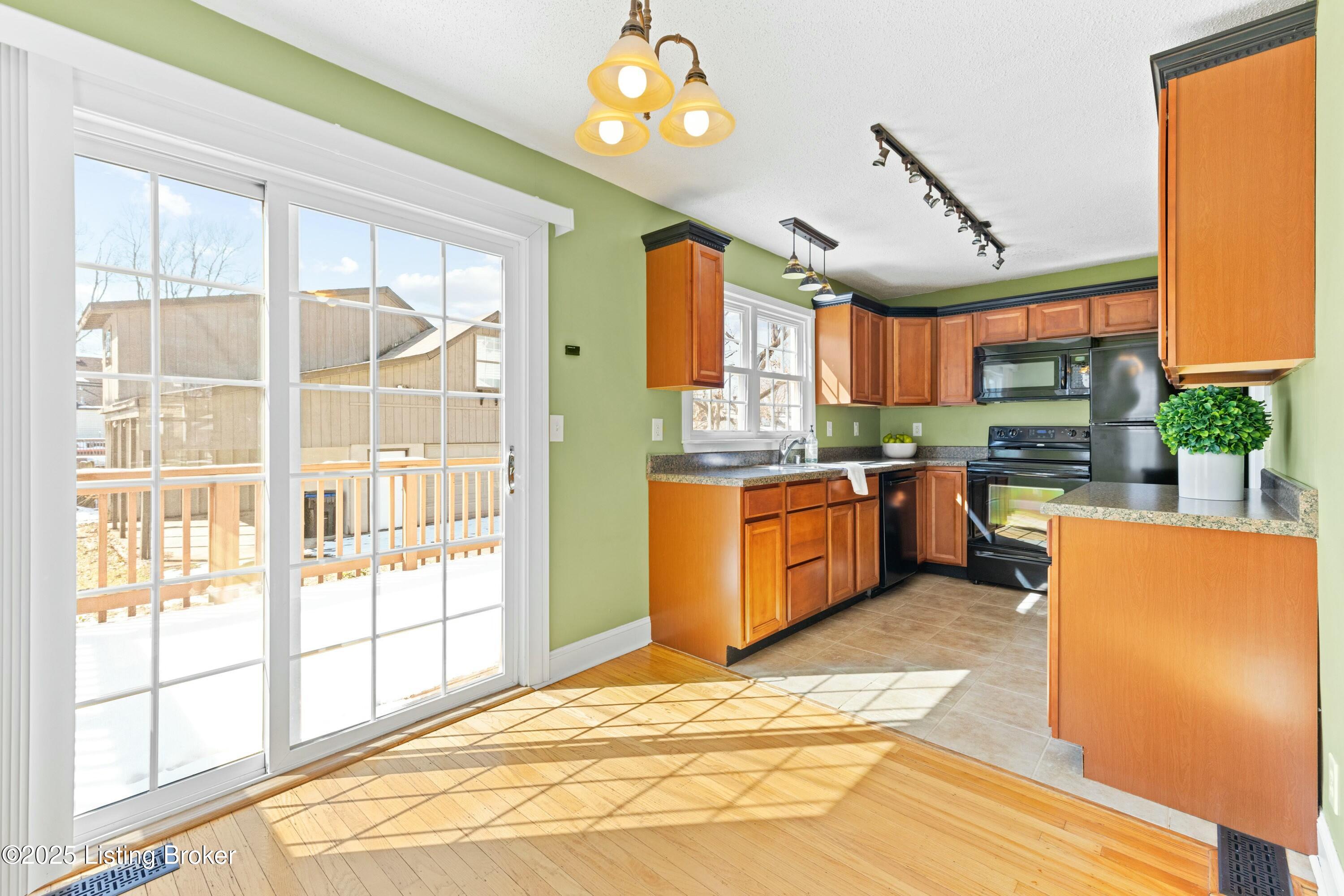 3122 Bobolink Road Louisville, KY 40213 - Photo 10 of 40 tempImagefsVa5J