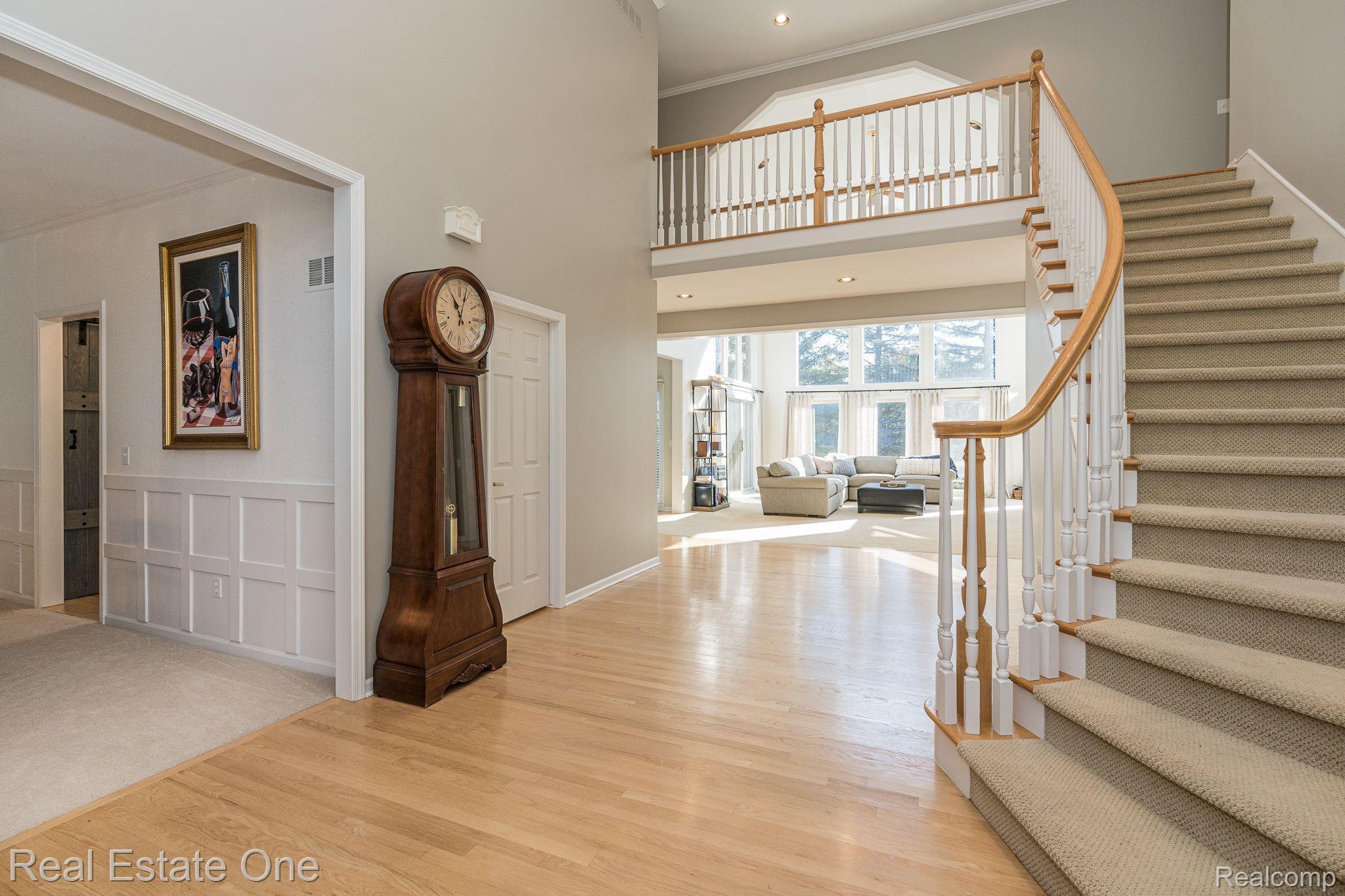 5849 Kingspointe Drive Rochester, MI 48306 - Photo 4 of 57 Gallery Image 4