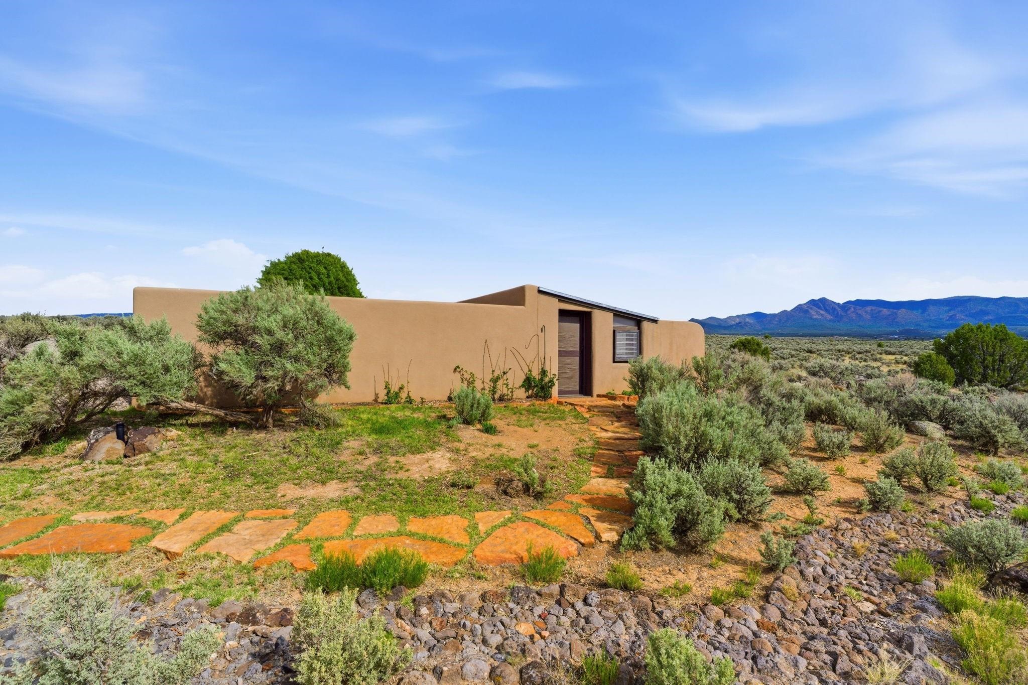 91 Riverbend Road Ranchos de Taos, NM 87557 - Photo 48 of 49 Gallery Image 48