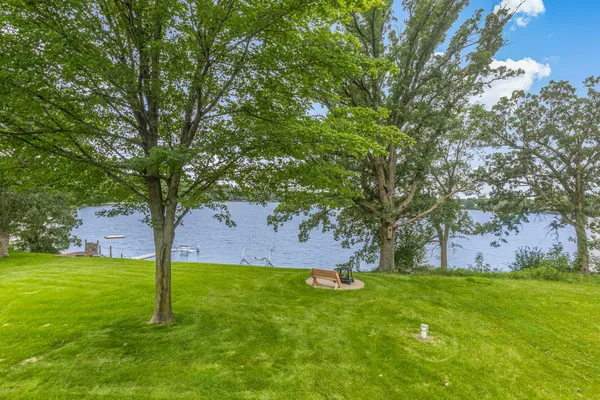 $630,000 | 7601 93rd Avenue Northeast, Spicer, MN 56288