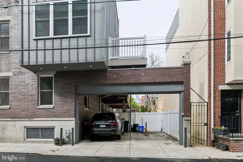 $825,000 | 811 South 20th Street, Unit B, Philadelphia, PA 19146