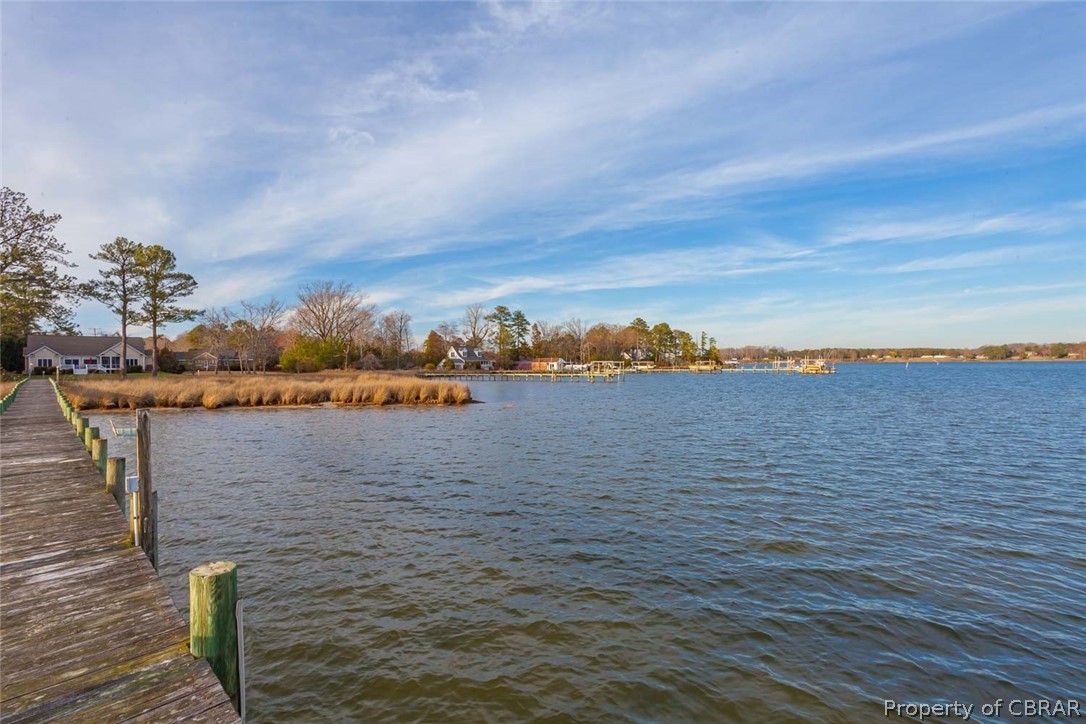 102 Ferry Road Hartfield, VA 23071 - Photo 7 of 42 Shoreline