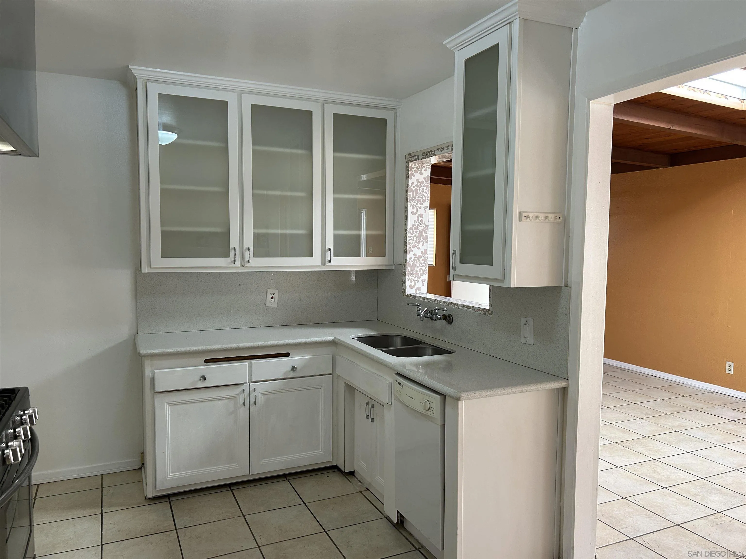 1815 Brookline Street San Diego, CA 92102 - Photo 8 of 20