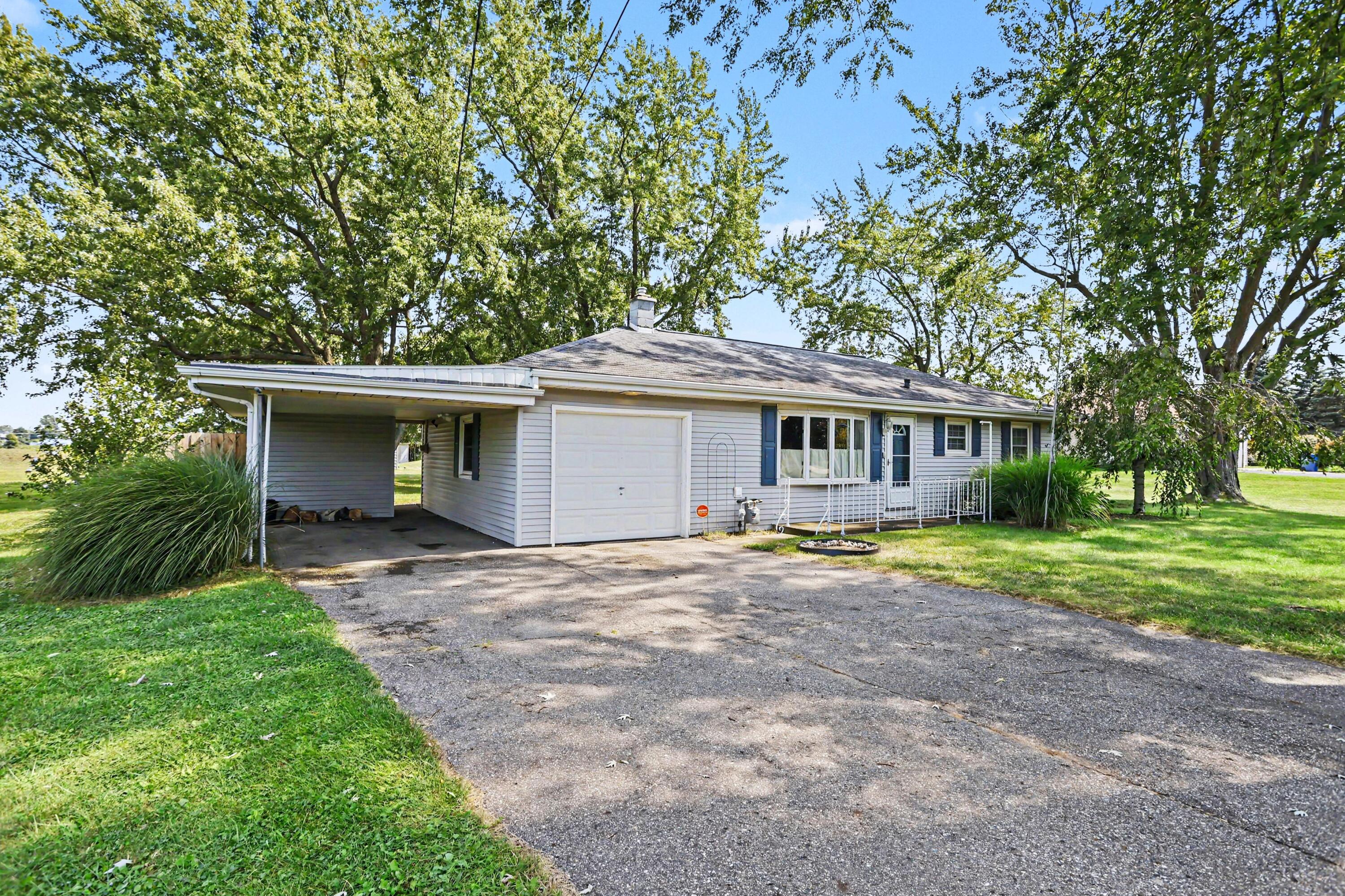 4787 Scottdale Road St. Joseph, MI 49085 - Photo 4 of 27 004_file_3831