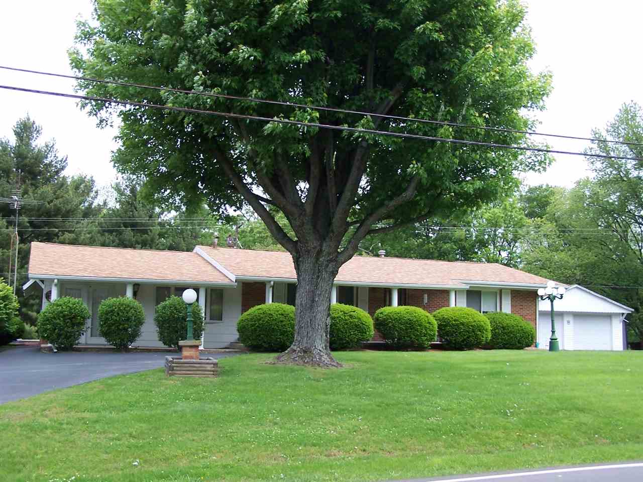 1712 Outer Lake Road Princeton, IN 47670 - Photo 1 of 18 Gallery Image 1