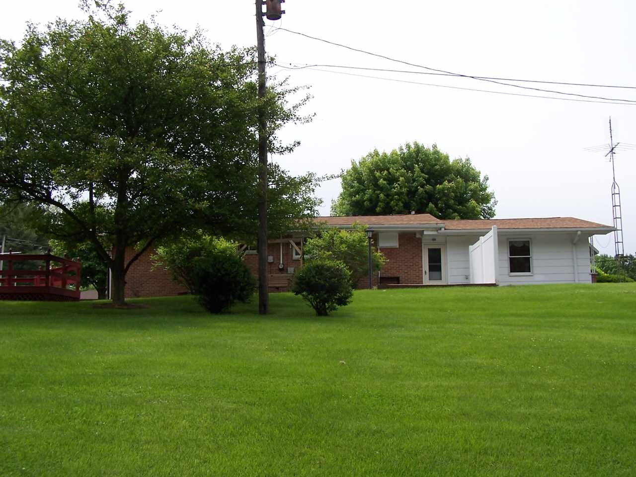 1712 Outer Lake Road Princeton, IN 47670 - Photo 6 of 18 Gallery Image 6