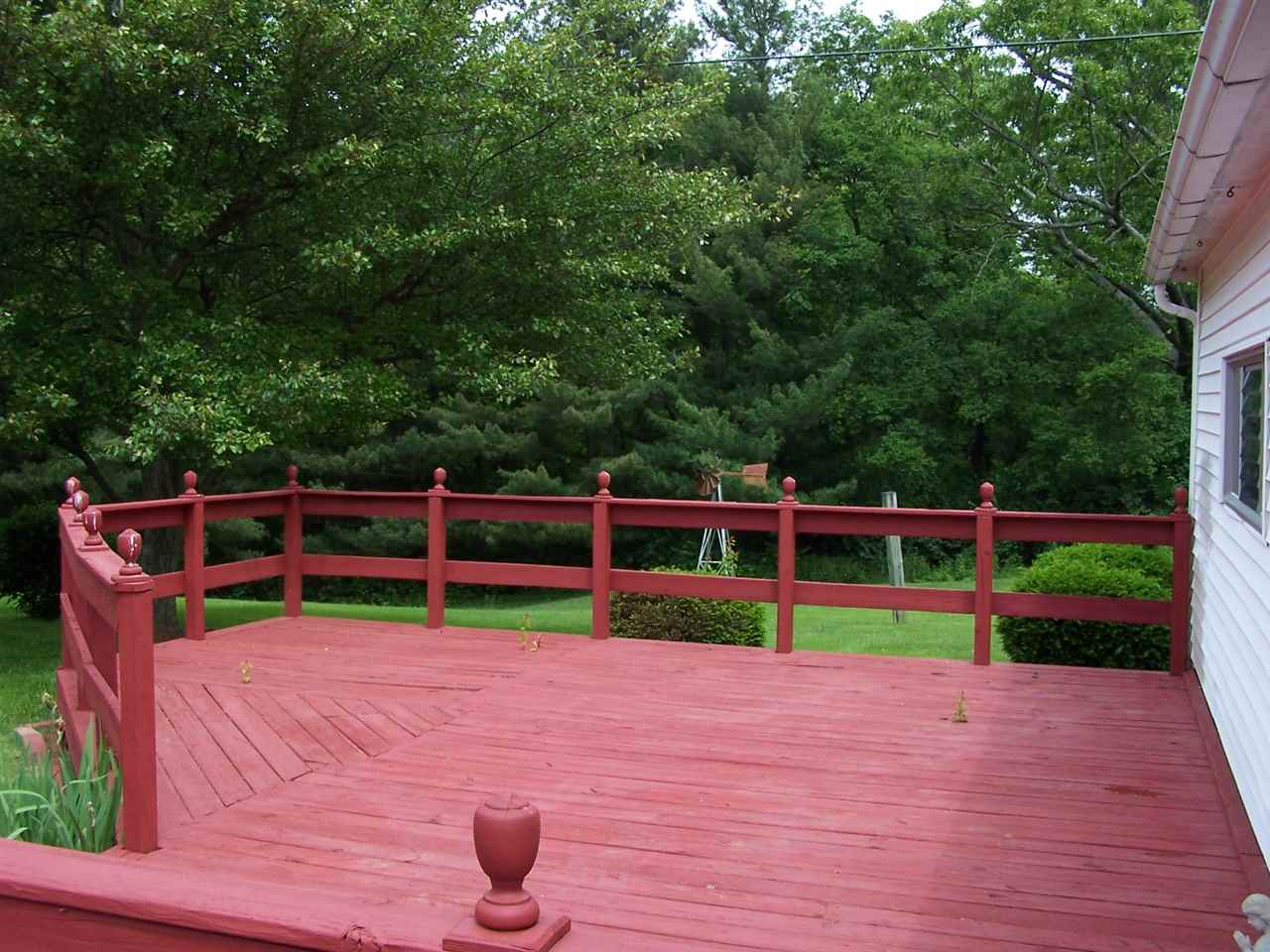 1712 Outer Lake Road Princeton, IN 47670 - Photo 9 of 18 Gallery Image 9