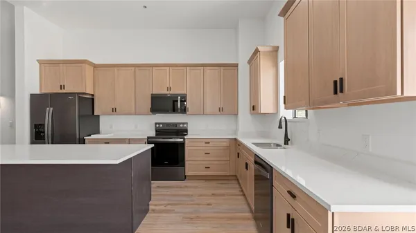 $458,900 | 100 Blue Heron Hill Lane, Unit 220, Lake Ozark, MO 65049