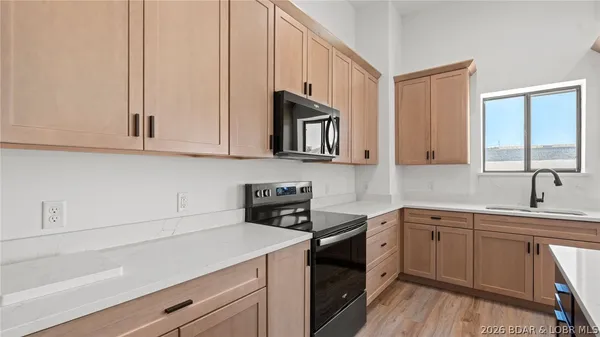 $458,900 | 100 Blue Heron Hill Lane, Unit 220, Lake Ozark, MO 65049