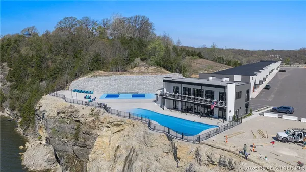 $458,900 | 100 Blue Heron Hill Lane, Unit 220, Lake Ozark, MO 65049