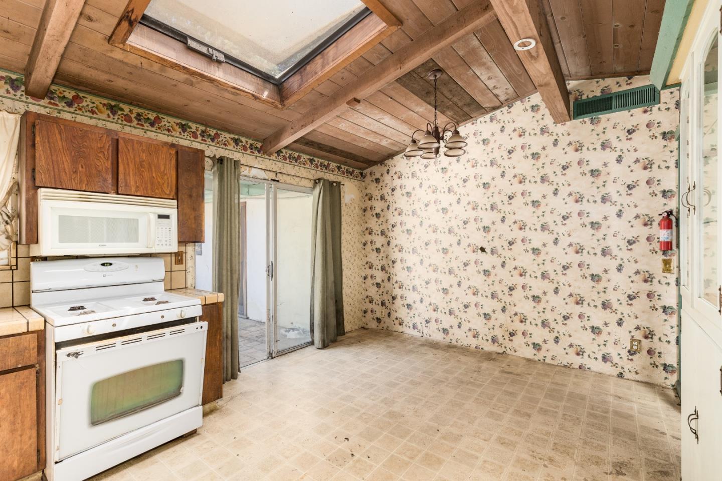 7950 Hihn Road Ben Lomond, CA 95005 - Photo 11 of 17 Gallery Image 11