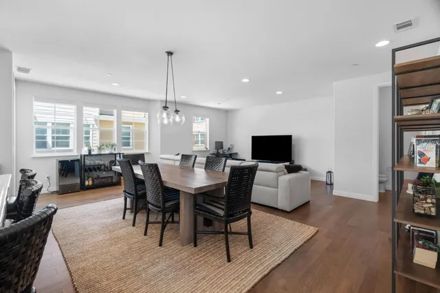 $1,250,000 | 641 Turnbuckle Drive, Unit 1701, Redwood City, CA 94063