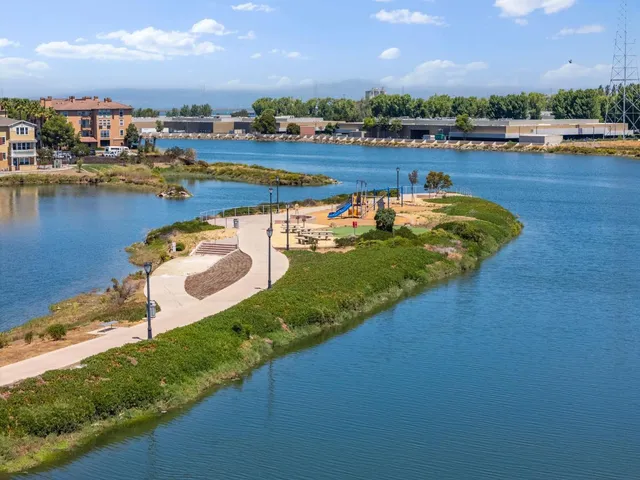 $1,250,000 | 641 Turnbuckle Drive, Unit 1701, Redwood City, CA 94063