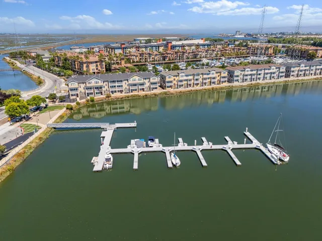 $1,250,000 | 641 Turnbuckle Drive, Unit 1701, Redwood City, CA 94063