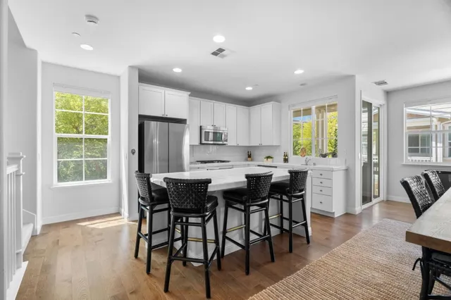 $1,250,000 | 641 Turnbuckle Drive, Unit 1701, Redwood City, CA 94063