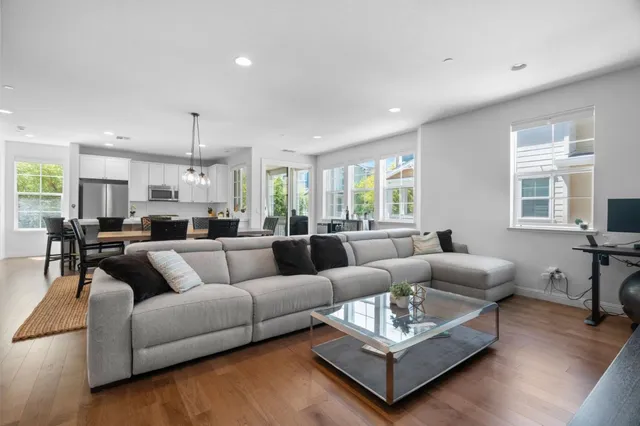 $1,250,000 | 641 Turnbuckle Drive, Unit 1701, Redwood City, CA 94063