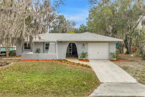 $289,000 | 566 Northwest Magnolia Circle, Crystal River, FL 34428