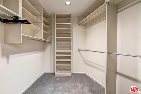 $8,975,000 | 602 Foothill Road, Beverly Hills, CA 90210
