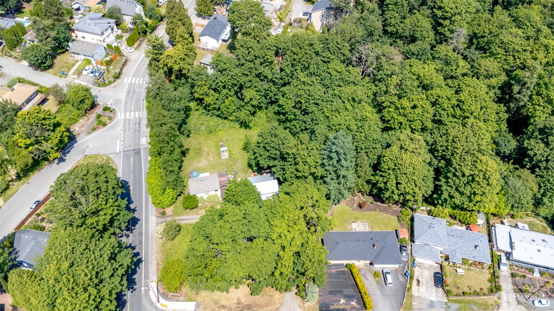 602 Taylor Place Northwest Renton, WA 98057 - Photo 4 of 11 Gallery Image 4