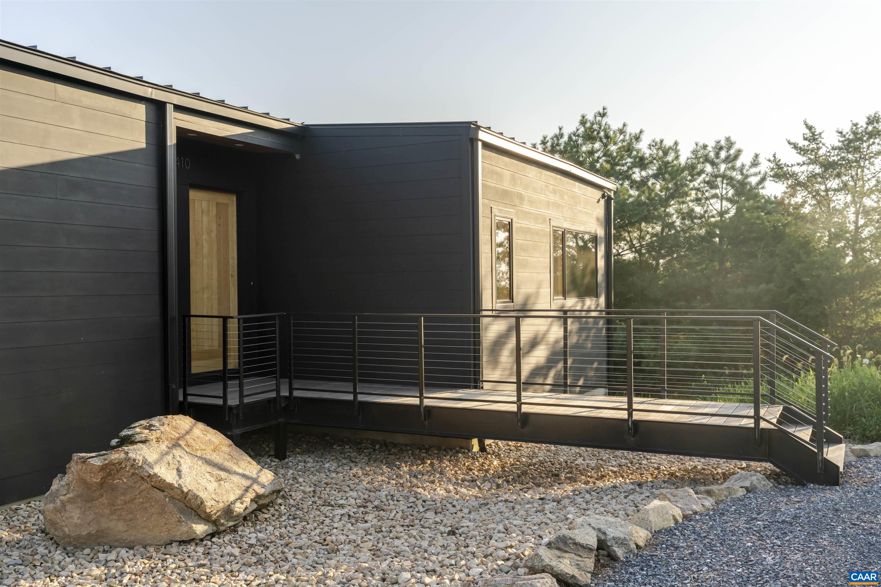 410 Twelve Rdgs Way Vesuvius, VA 24483 - Photo 25 of 30