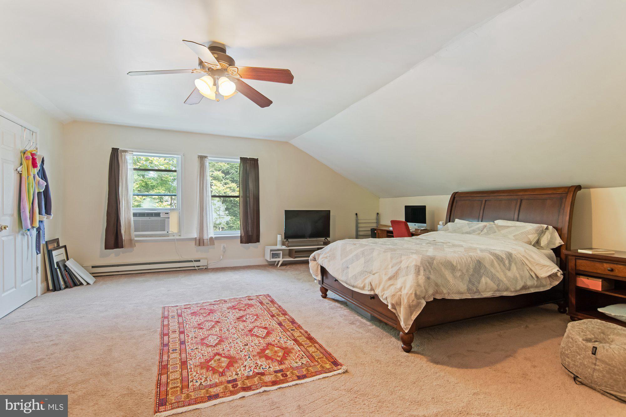 216 Dale Road Pasadena, MD 21122 - Photo 21 of 28 Master bedroom