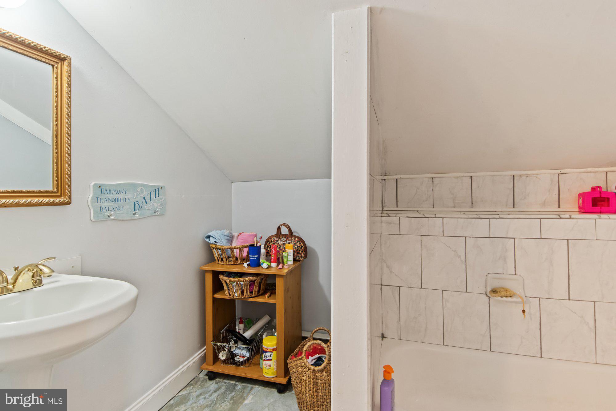 216 Dale Road Pasadena, MD 21122 - Photo 23 of 28 Master bathroom