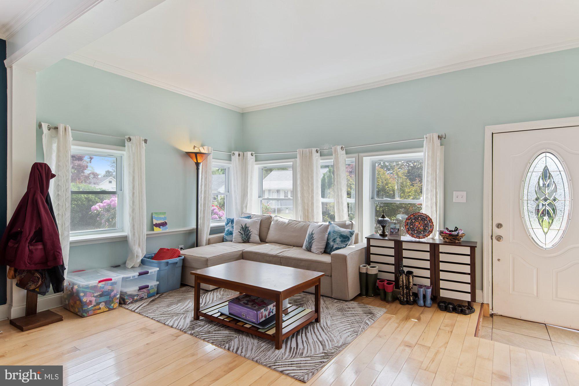 216 Dale Road Pasadena, MD 21122 - Photo 6 of 28 Great room