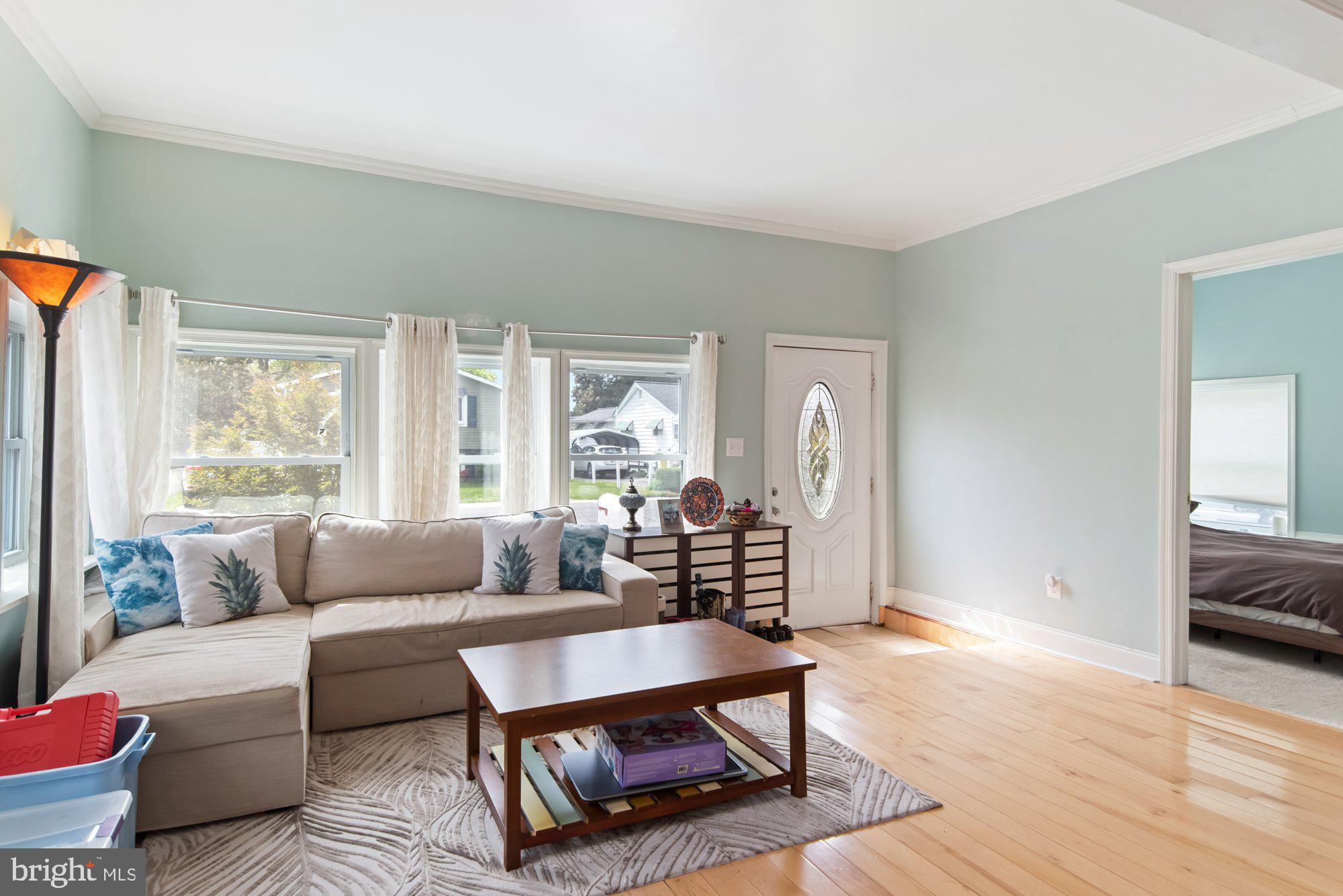 216 Dale Road Pasadena, MD 21122 - Photo 7 of 28 Great room