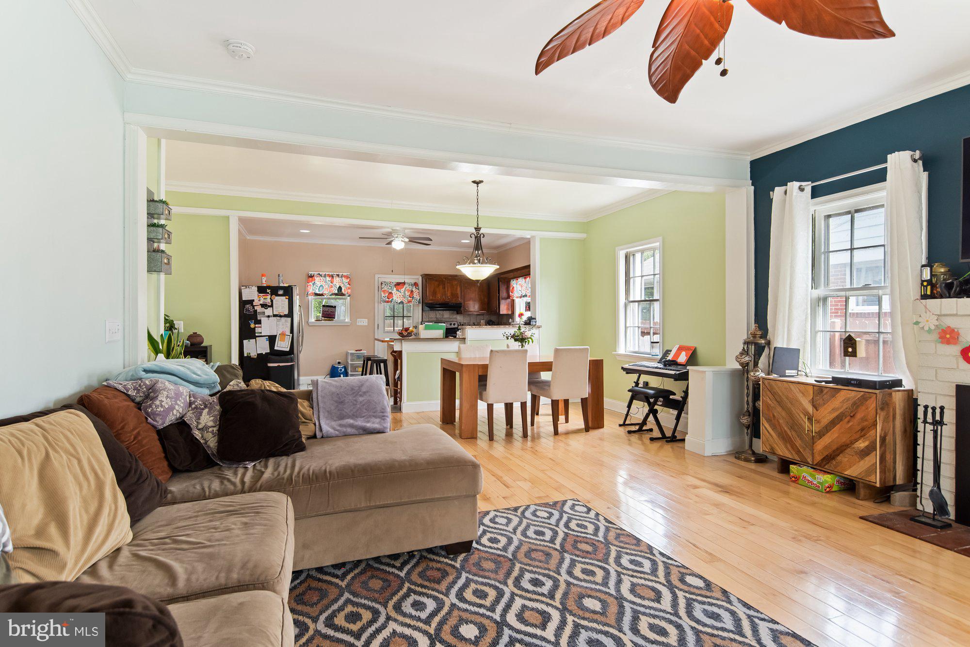 216 Dale Road Pasadena, MD 21122 - Photo 9 of 28 Great room