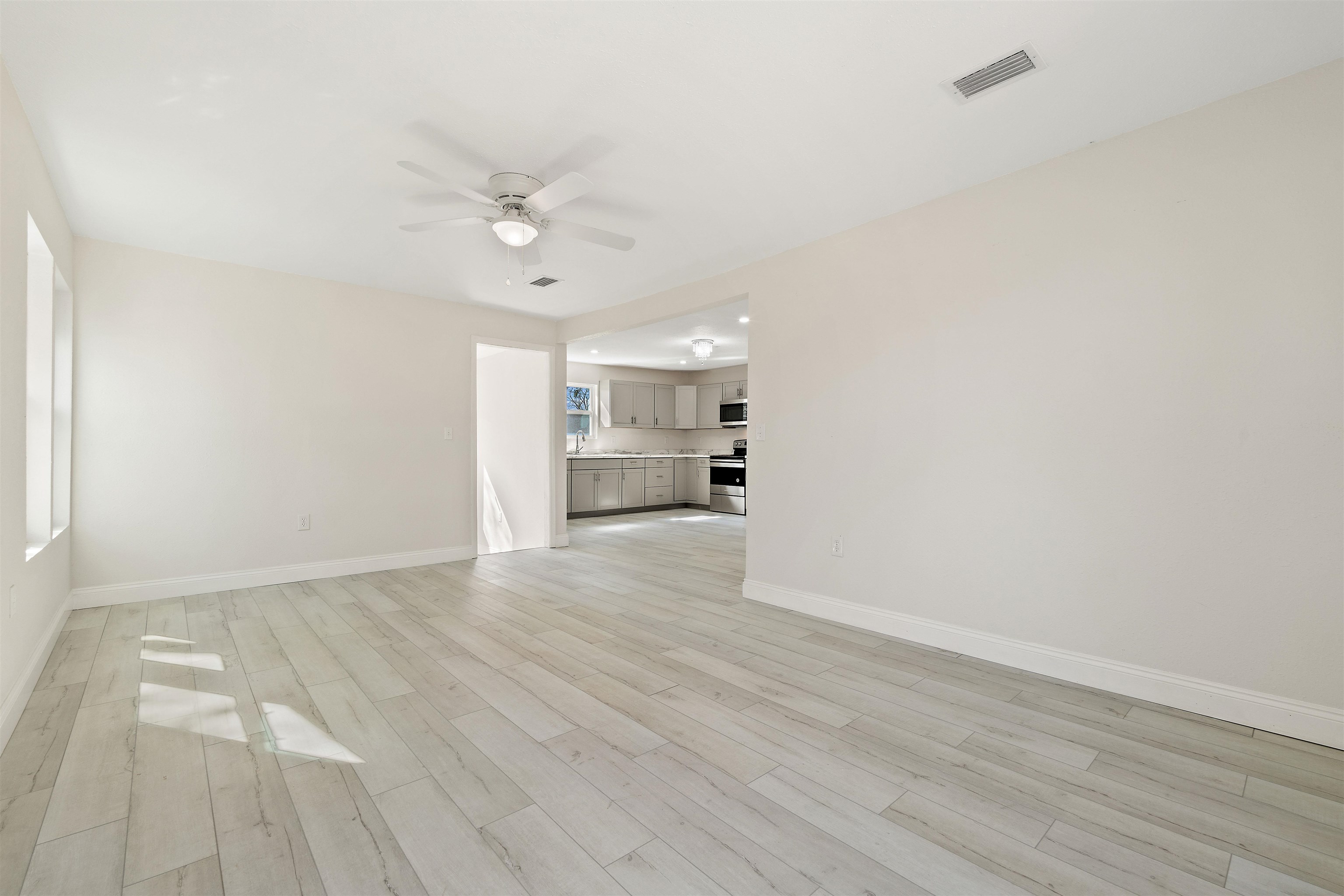 615 West Marigold Avenue Foley, AL 36535 - Photo 6 of 23