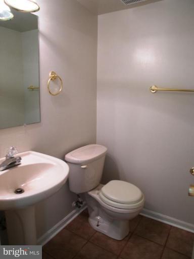 6812 Ben Franklin Road Springfield, VA 22150 - Photo 12 of 14 Bath #3