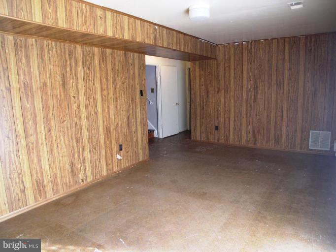 6812 Ben Franklin Road Springfield, VA 22150 - Photo 10 of 14 huge rec/room w/SGD lvl walk-out