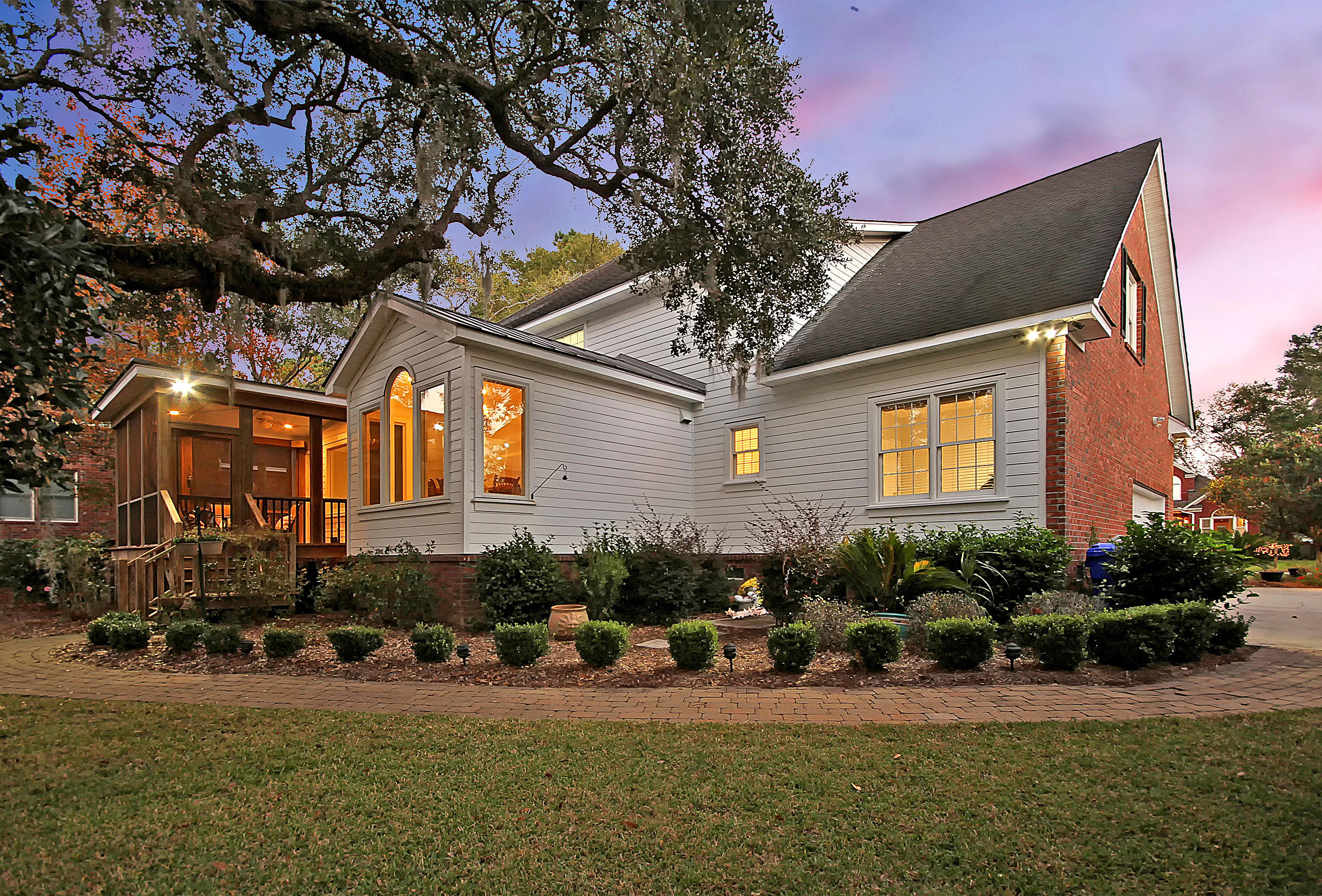 931 Compass Point Charleston, SC 29412 - Photo 4 of 49 Back yard view of home