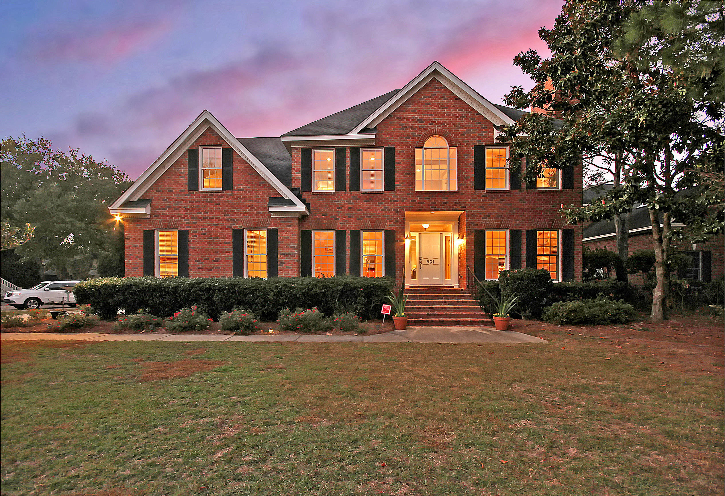 931 Compass Point Charleston, SC 29412 - Photo 31 of 49 Front at Twilight