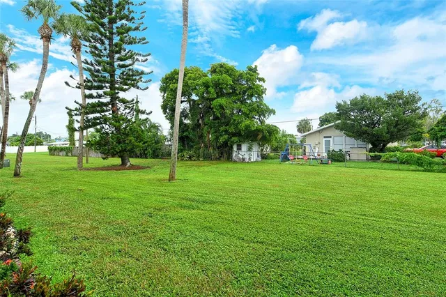 $125,000 | 2303 Canal Drive, Unit F7, Bradenton, FL 34207