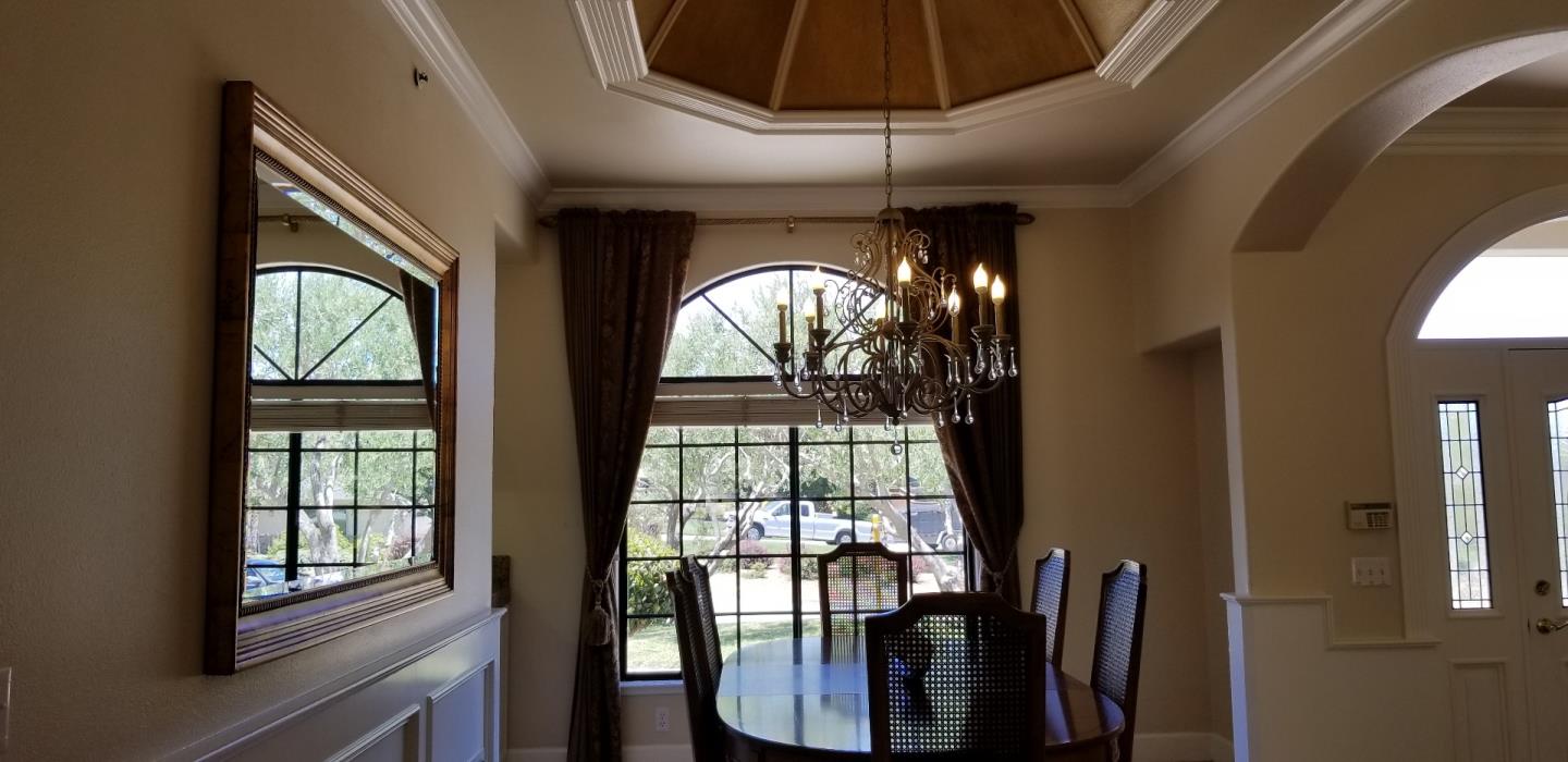 18755 Ranchito Del Rio Drive Salinas, CA 93908 - Photo 4 of 49 Gallery Image 4