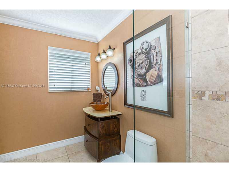 11705 Southwest 82nd Avenue Road Miami, FL 33143 - Photo 17 of 20 Bath/Spa Master