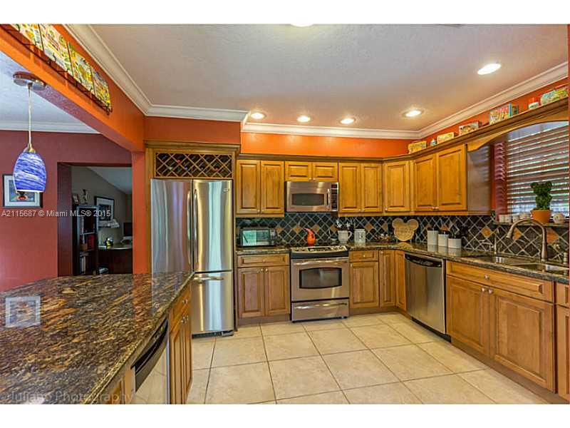 11705 Southwest 82nd Avenue Road Miami, FL 33143 - Photo 2 of 20 Kitchen