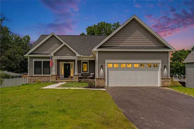 $624,900 | 84 Chase Meadow Trail, Mendon, NY 14472