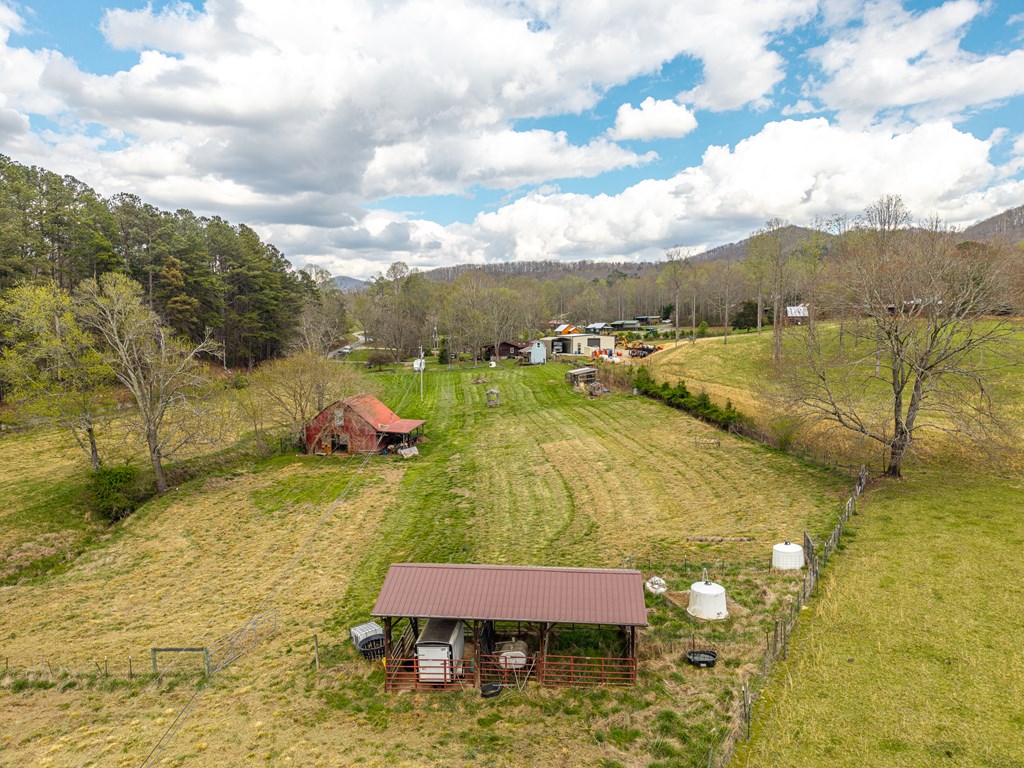 1252 Old Gumlog Road Blairsville, GA 30512 - Photo 14 of 76