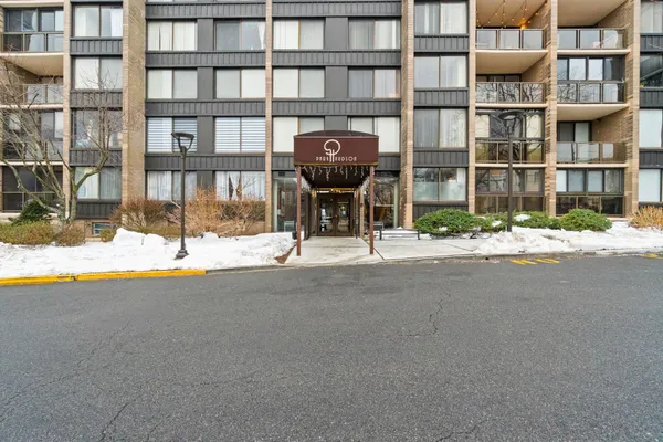 $4,200 | 9060 Palisade Avenue, Unit 1026, North Bergen, NJ 07047